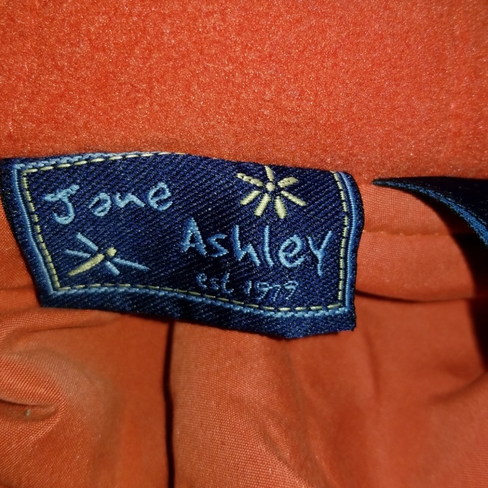 Jane Ashley Jacket - Picture 2 of 2
